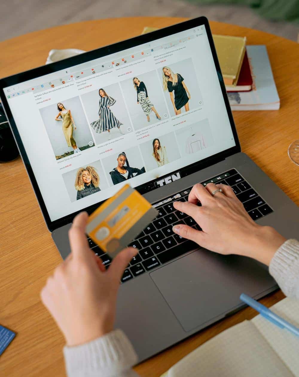 Running an Online Store More Efficiently: Four Types of Software That Could Help You