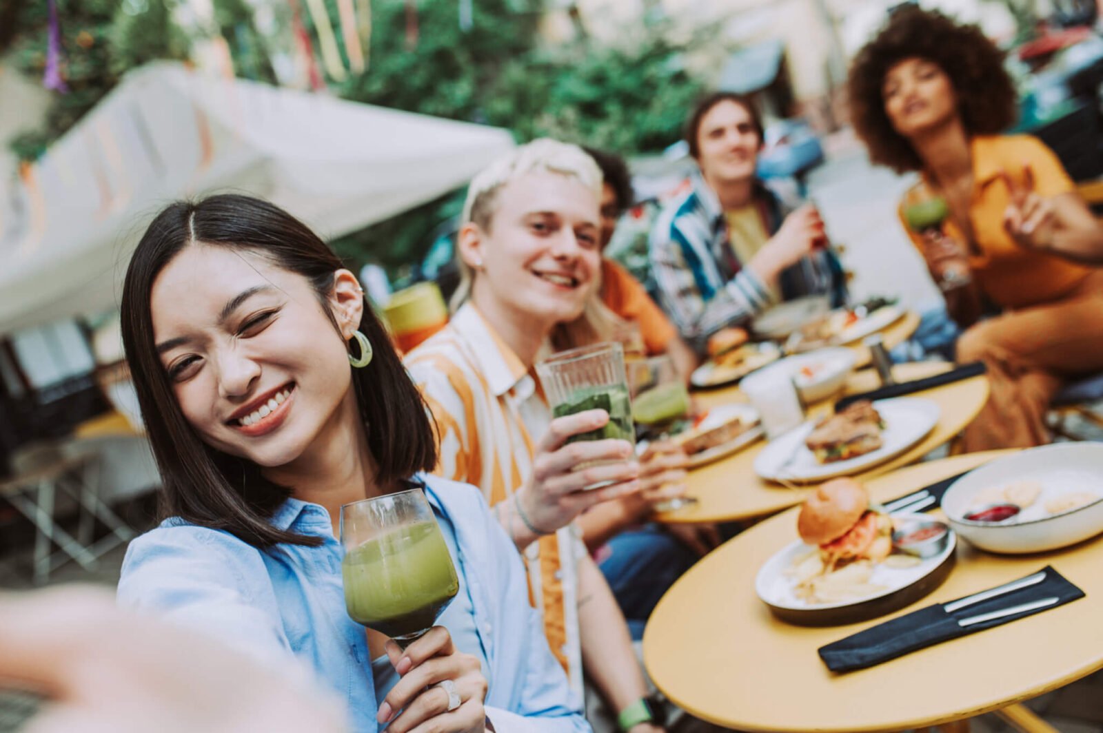 The 6 Best Apps for Splitting Bills With Friends