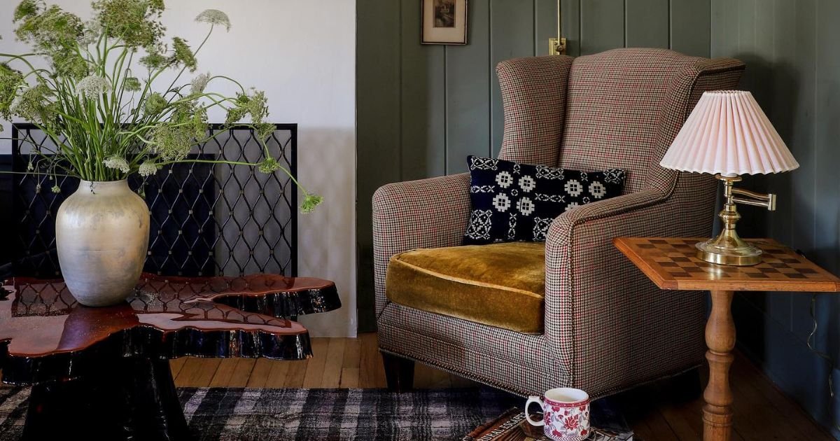What to Look for at Thrift Stores, According to a Home Editor