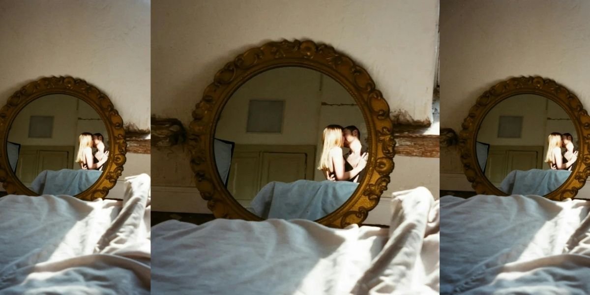 Mirror Sex Upgraded My Sex Life—Here's Why I Recommend It