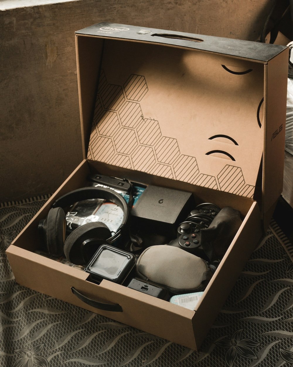 7 Reasons Why Most Retail Products are Packed in Tuck Boxes