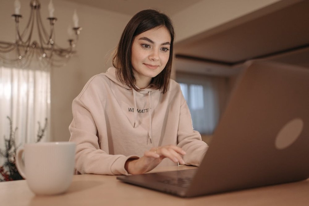 Blogging as a Side Hustle That Anyone Can Start Today