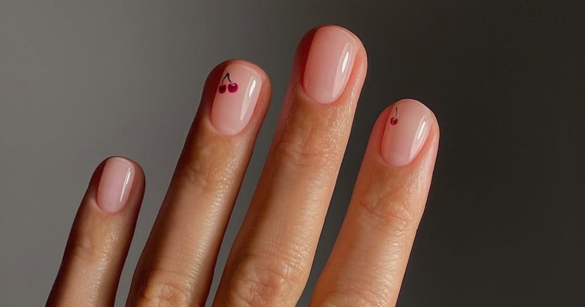 These Fourth of July Nail Ideas Are Chic, Not Cheesy