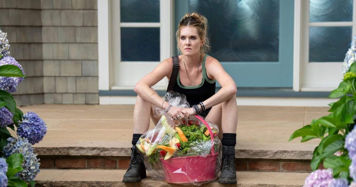 ‘Sirens’ Might Already Be My Favorite Show of the Summer