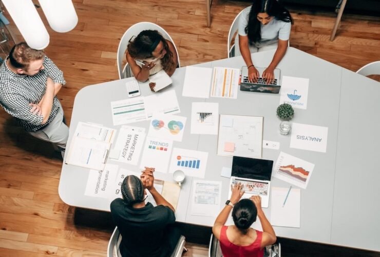 How Companies Build Momentum in Competitive Markets
