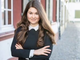 How to Manage Your Migraines with Neuroscientist Dr. Elena Gross