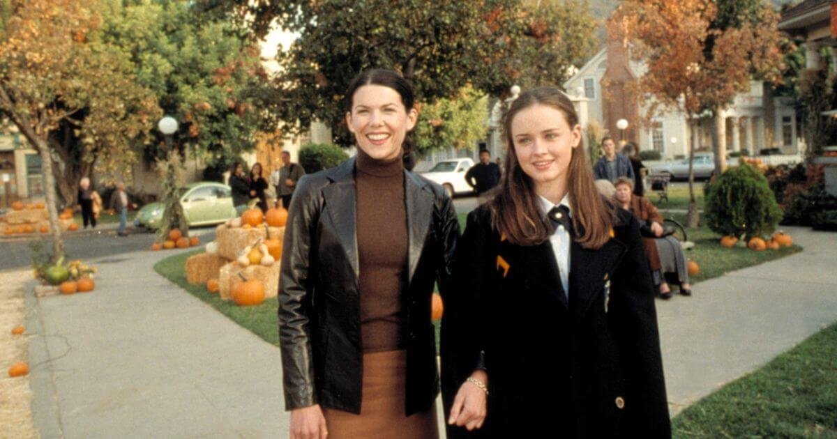 12 Ways to Have a Gilmore Girls Fall