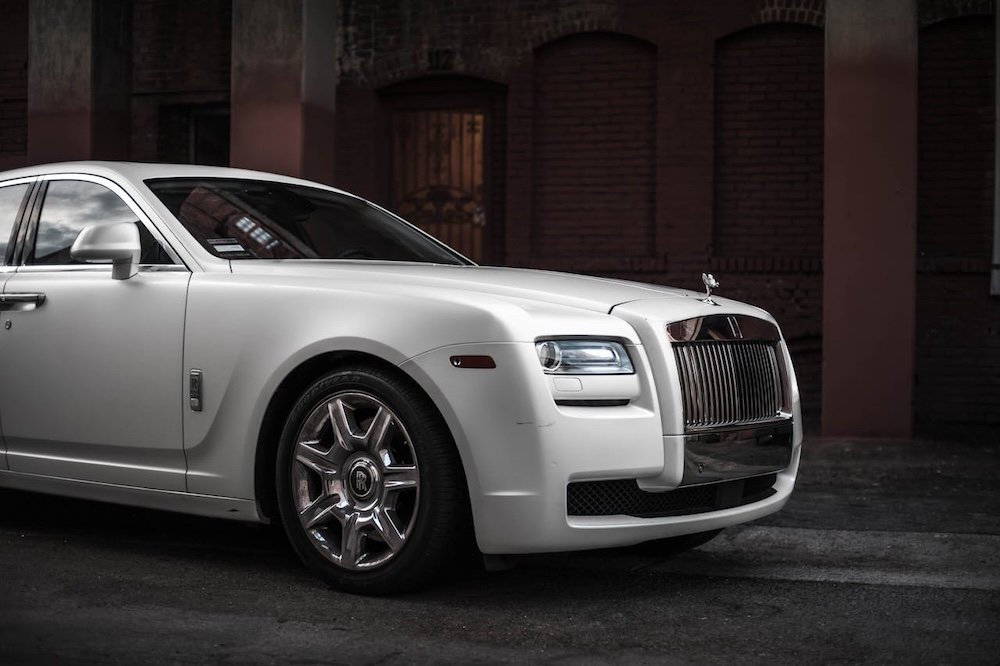 Things to Consider Before Purchasing a Luxury Car in Dubai