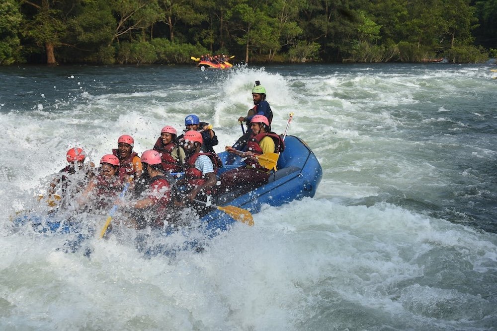 Your Guide to White Water Rafting Near Denver: Top Rivers & Outfitters